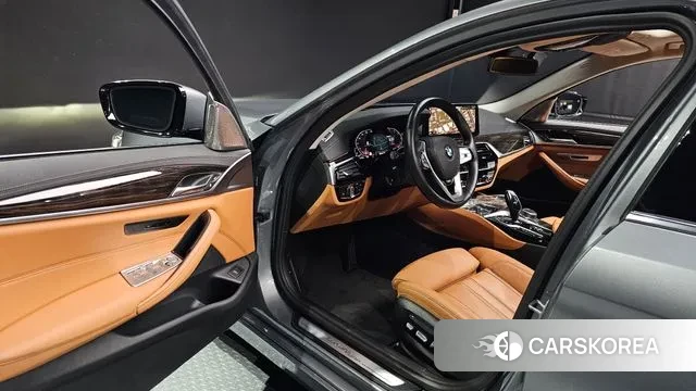 BMW 5 Series (G30) 2023 Серый из Кореи, фото 3