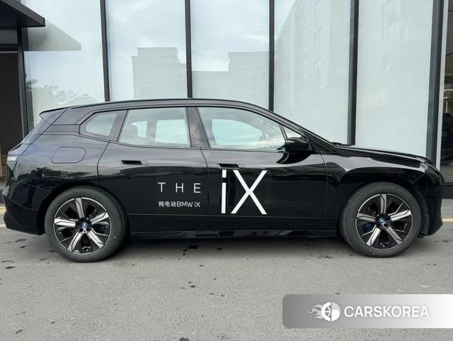 BMW iX 2024 Черный из Китая, фото 3