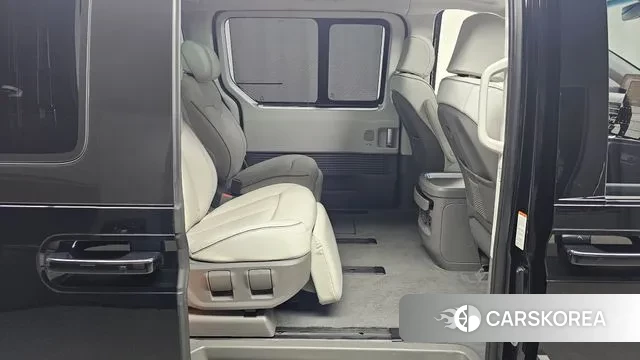 Hyundai Staria 2021 Черный из Кореи, фото 3