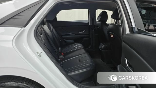 Hyundai Avante Hybrid (CN7) 2022 Белый из Кореи, фото 3