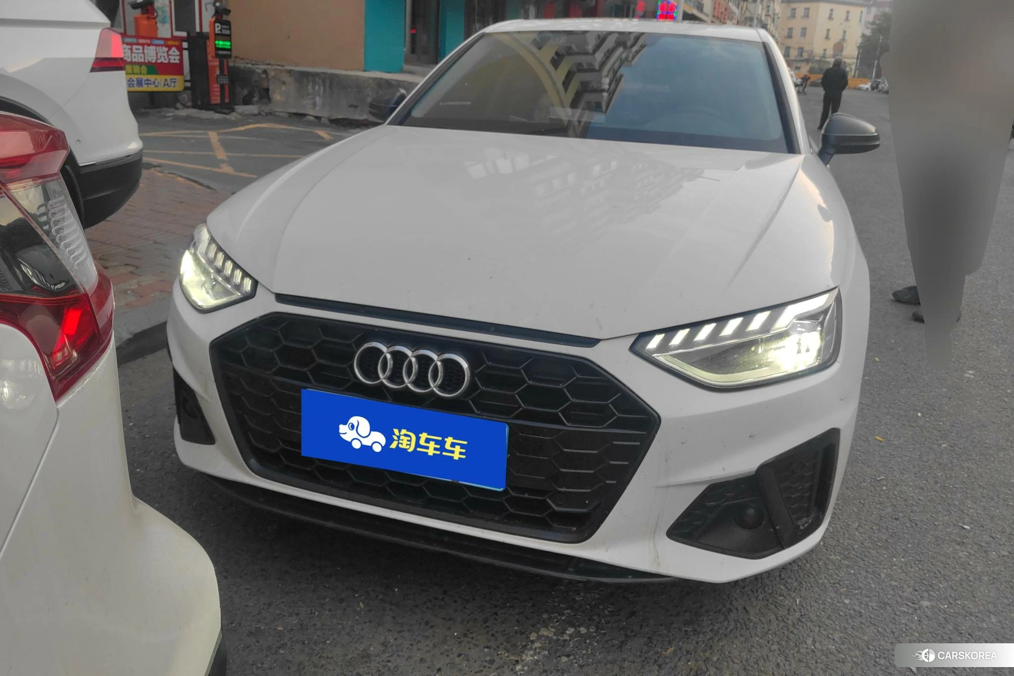 Audi A4L 2021 Белый из Китая, фото 3