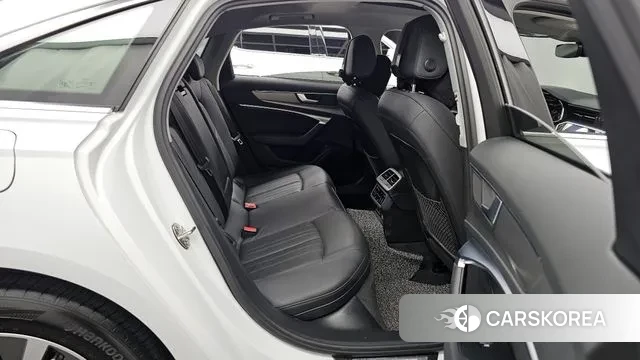 Audi A6 (C8) 2021 Белый из Кореи, фото 3