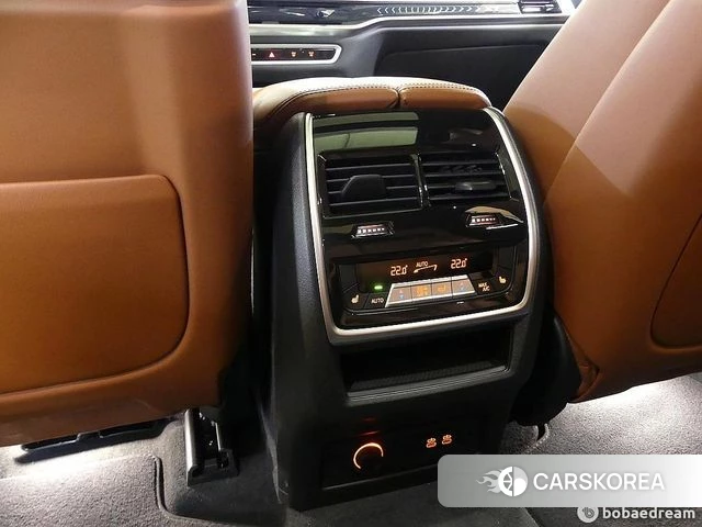 BMW X7 (G07) 2023 Белый из Кореи, фото 3