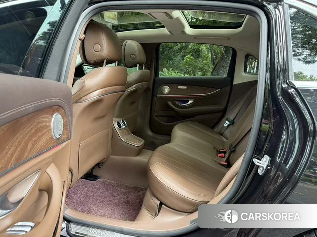 Mercedes-Benz E-class PHEV 2022 Черный из Китая, фото 3