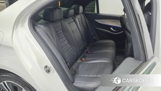 Mercedes-Benz E-Class W213 2021 Белый из Кореи, фото 3