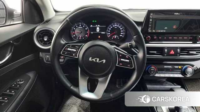 Kia The New K3 2nd generation 2024 Белый из Кореи, фото 3