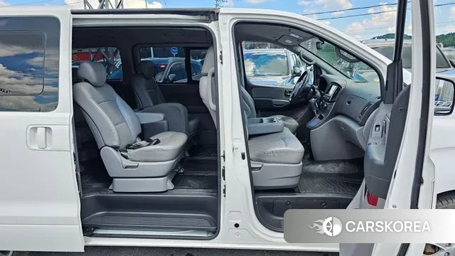 Hyundai The New Grand Starex 2019 Белый из Кореи, фото 3