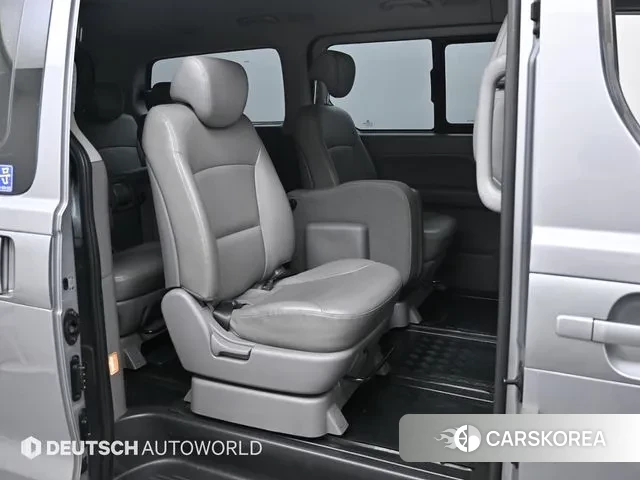 Hyundai The New Grand Starex 2018 Серебристо-серый из Кореи, фото 3