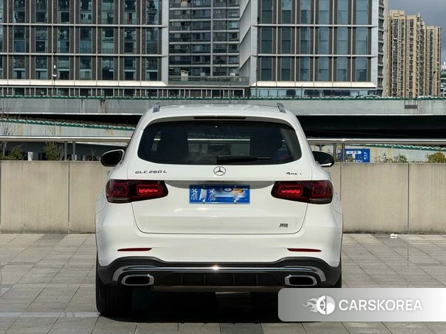 Mercedes-Benz GLC 2022 Белый из Китая, фото 3