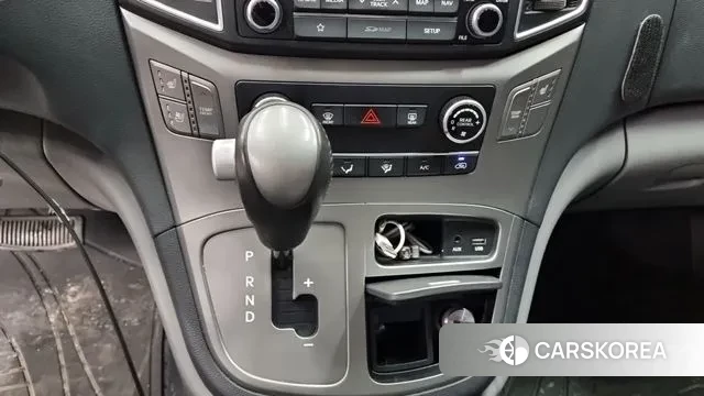 Hyundai The New Grand Starex 2018 Серебристо-серый из Кореи, фото 3