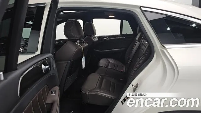 Mercedes-Benz GLE - Class W166 2018 Белый из Кореи, фото 3