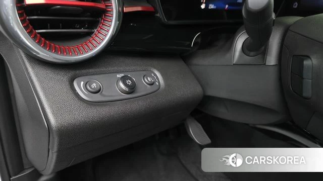 Chevrolet (GM Daewoo) Trax Crossover 2023 Белый из Кореи, фото 3