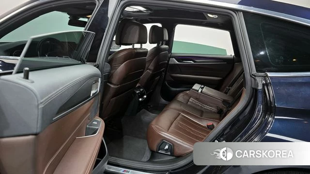 BMW 6 Series GT (G32) 2022 Черный из Кореи, фото 3