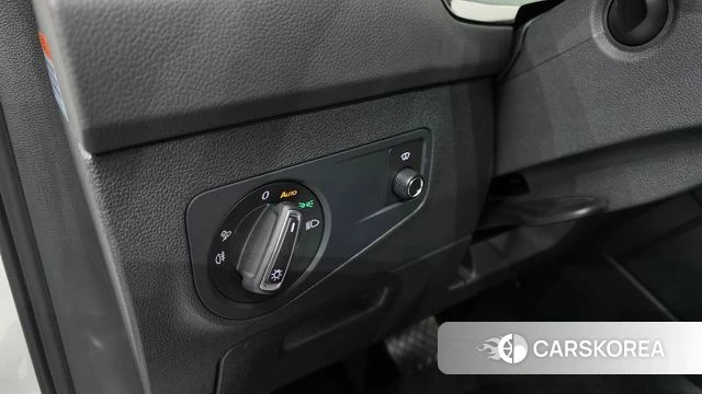 Volkswagen Tiguan second Generation 2022 Белый из Кореи, фото 3