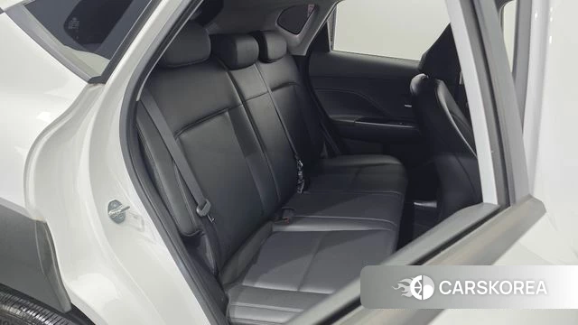 Hyundai Kona (SX2) 2023 Белый из Кореи, фото 3