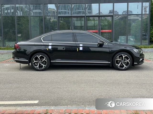 Volkswagen Magotan 2024 Черный из Китая, фото 3