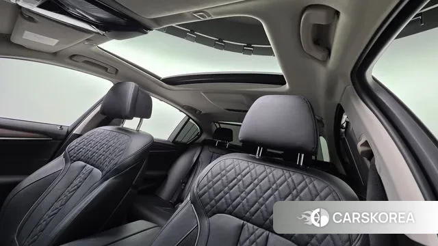 BMW 5 Series (G30) 2022 Белый из Кореи, фото 3