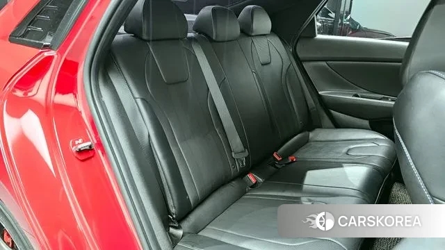 Hyundai Avante (CN7) 2021 Красный из Кореи, фото 3