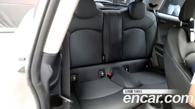 Mini Cooper 2023 Жемчужный цвет из Кореи, фото 3