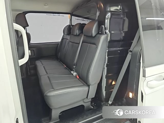 Hyundai Staria 2022 Белый из Кореи, фото 3