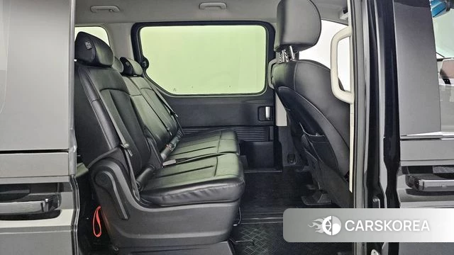 Hyundai Staria 2023 Черный из Кореи, фото 3