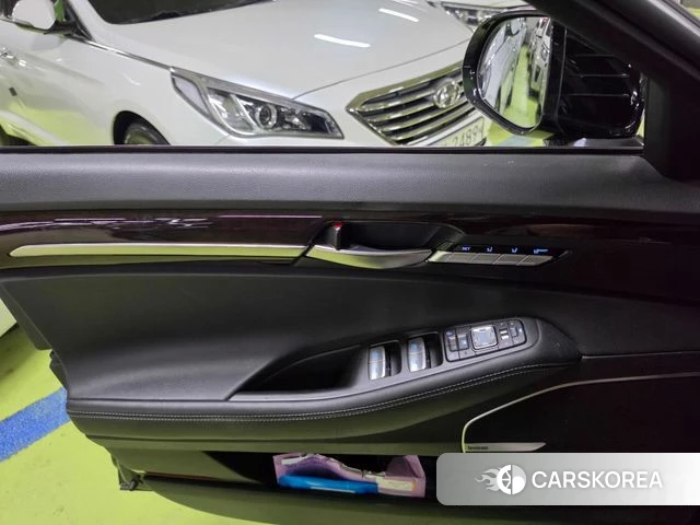 Genesis EQ900 2018 Черный из Кореи, фото 3