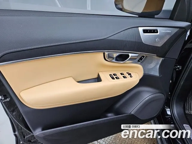 Volvo XC90 second Generation 2023 Черный из Кореи, фото 3