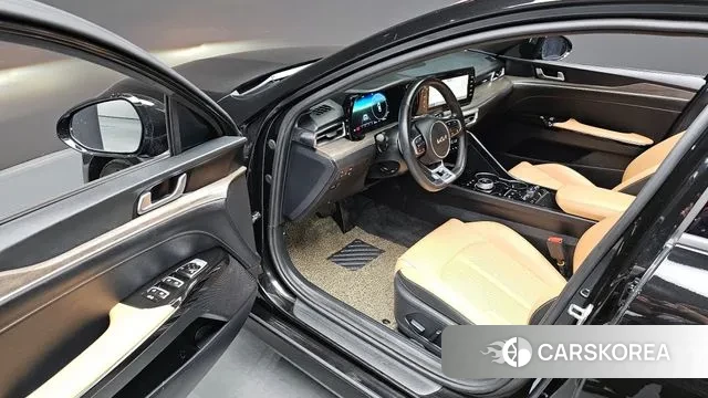 Kia K5 3rd generation 2023 Черный из Кореи, фото 3