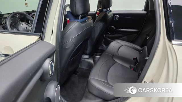 Mini Cooper 2021 Жемчужный цвет из Кореи, фото 3