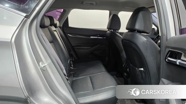Kia Seltos 2019 Серебристо-серый из Кореи, фото 3
