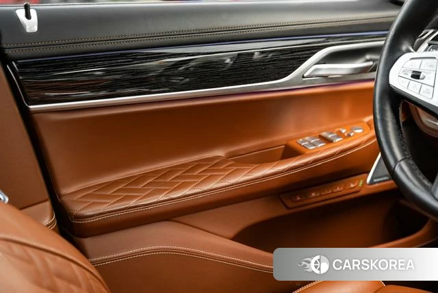 BMW 7 series 2021 Черный из Китая, фото 3