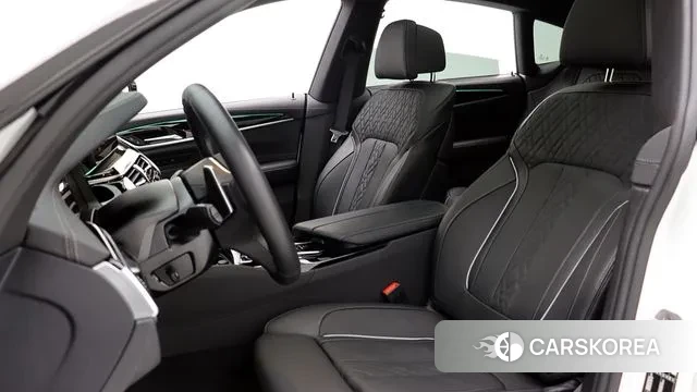 BMW 6 Series GT (G32) 2024 Белый из Кореи, фото 3