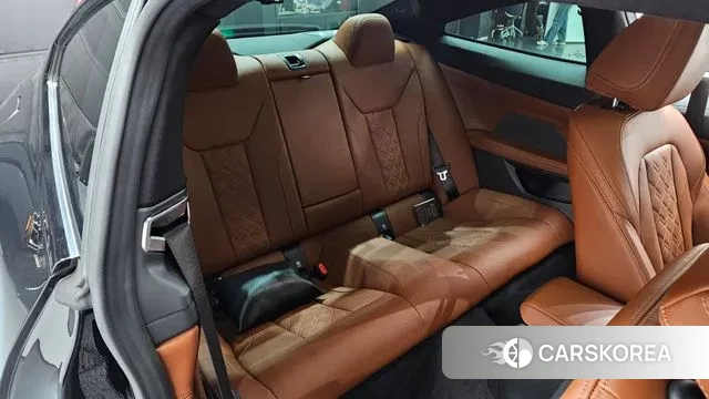 BMW 4 Series (G22) 2023 Черный из Кореи, фото 3