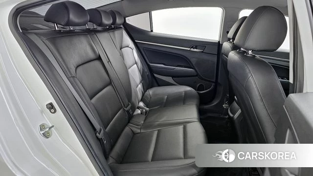 Hyundai Avante AD 2018 Белый из Кореи, фото 3