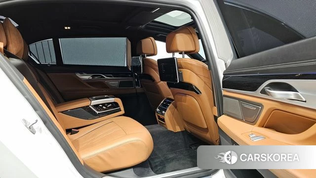 BMW 7 Series (G11) 2018 Белый из Кореи, фото 3