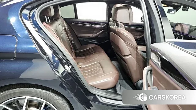 BMW 5 Series (G30) id 2890605 из Кореи 3