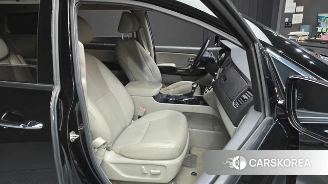 Kia The New Carnival 2018 Черный из Кореи, фото 3