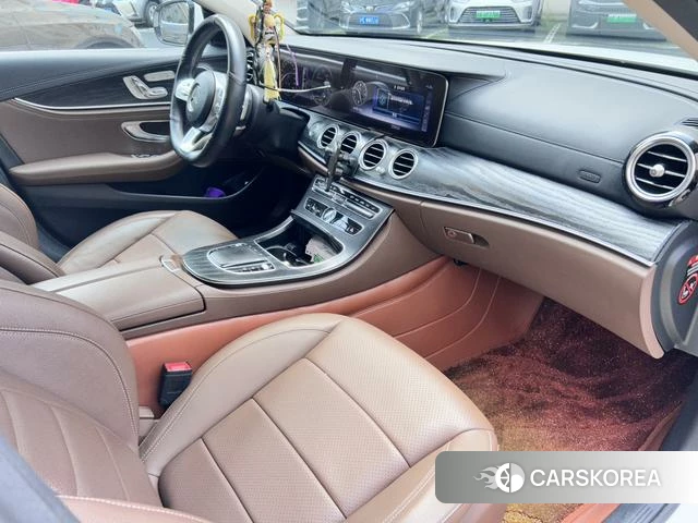 Mercedes-Benz E-class 2019 Белый из Китая, фото 3