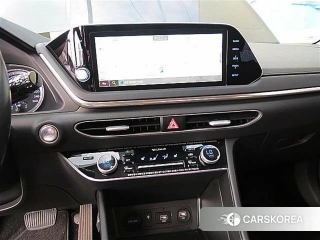 Hyundai Sonata (DN8) 2019 Серебристо-серый из Кореи, фото 3