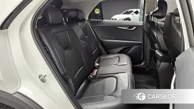 Kia Di Ol Nu Niro 2023 Белый из Кореи, фото 3