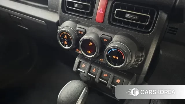 Suzuki Jimny 2025 Черный из Кореи, фото 3