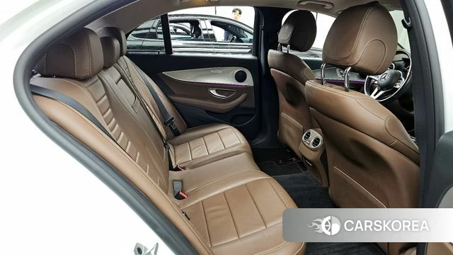 Mercedes-Benz E-Class W213 2019 Белый из Кореи, фото 3