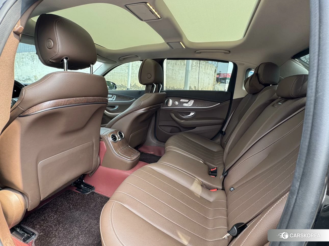 Mercedes-Benz E-class 2023 Черный из Китая, фото 3
