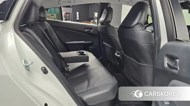 Toyota Prius 4th Generation 2021 Белый из Кореи, фото 3