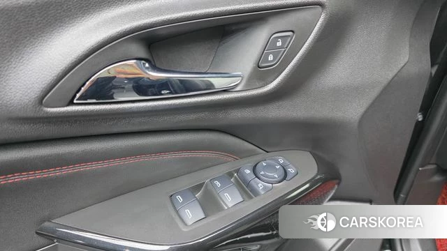 Chevrolet (GM Daewoo) Trax Crossover 2024 Черный из Кореи, фото 3