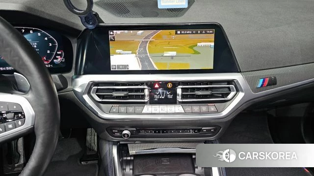 BMW 2 Series (G42) 2022 Светло-серебряный цвет из Кореи, фото 3