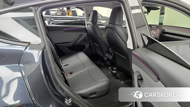 Tesla Model Y 2025 Серый из Кореи, фото 3