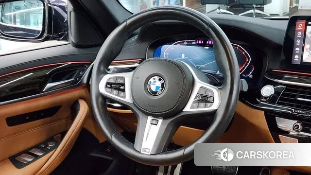 BMW 5 Series (G30) 2021 Черный из Кореи, фото 3