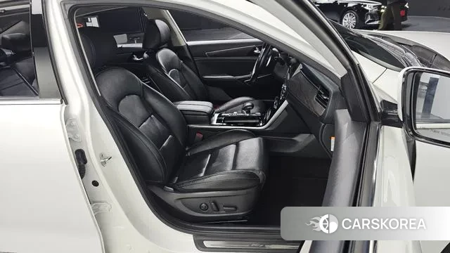 Kia K7 Premier Hybrid 2020 Белый из Кореи, фото 3