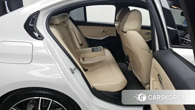 BMW 3 Series (G20) 2022 Белый из Кореи, фото 3